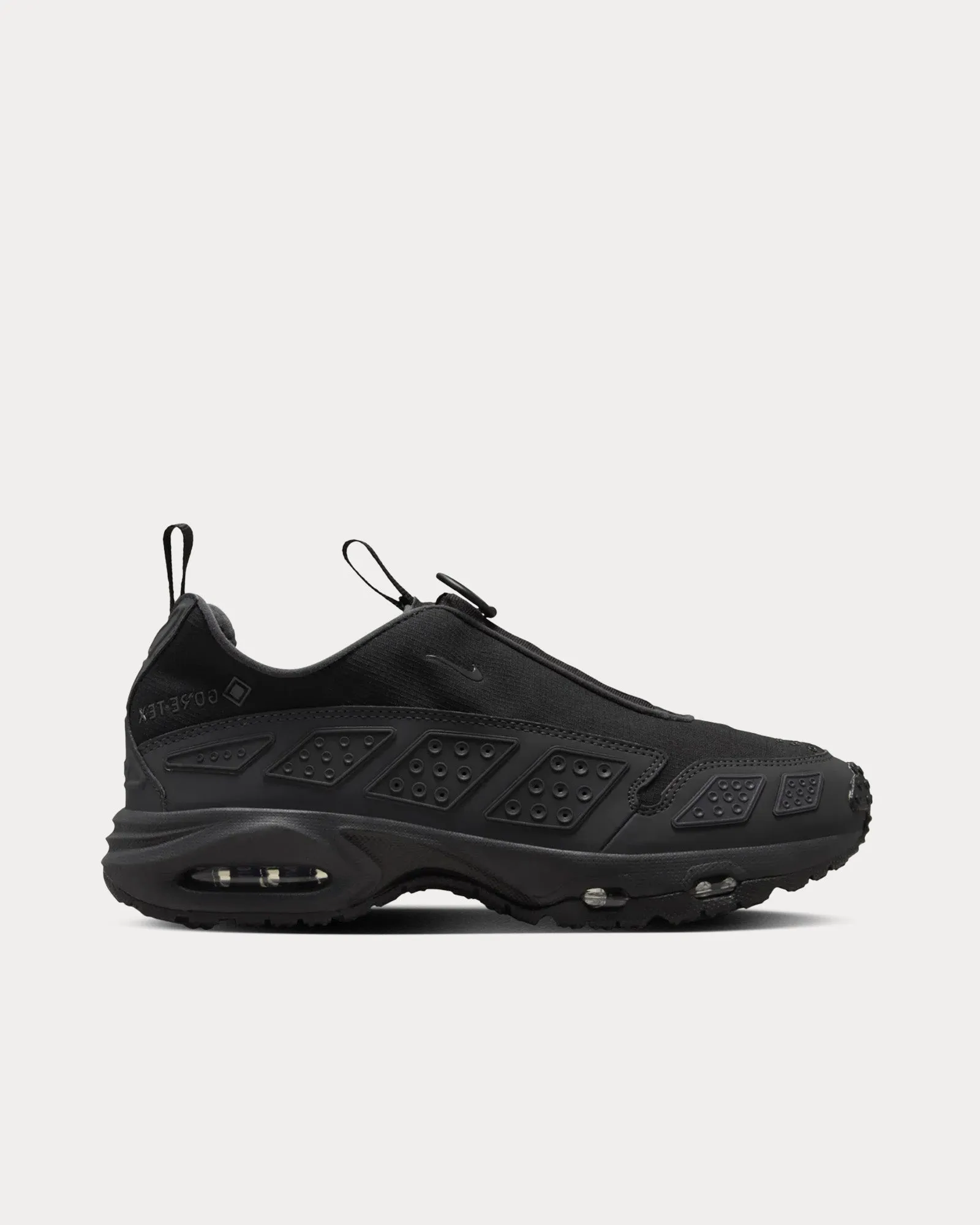 Air Max SNDR Gore-Tex Black / Dark Smoke Grey Low Top Sneakers