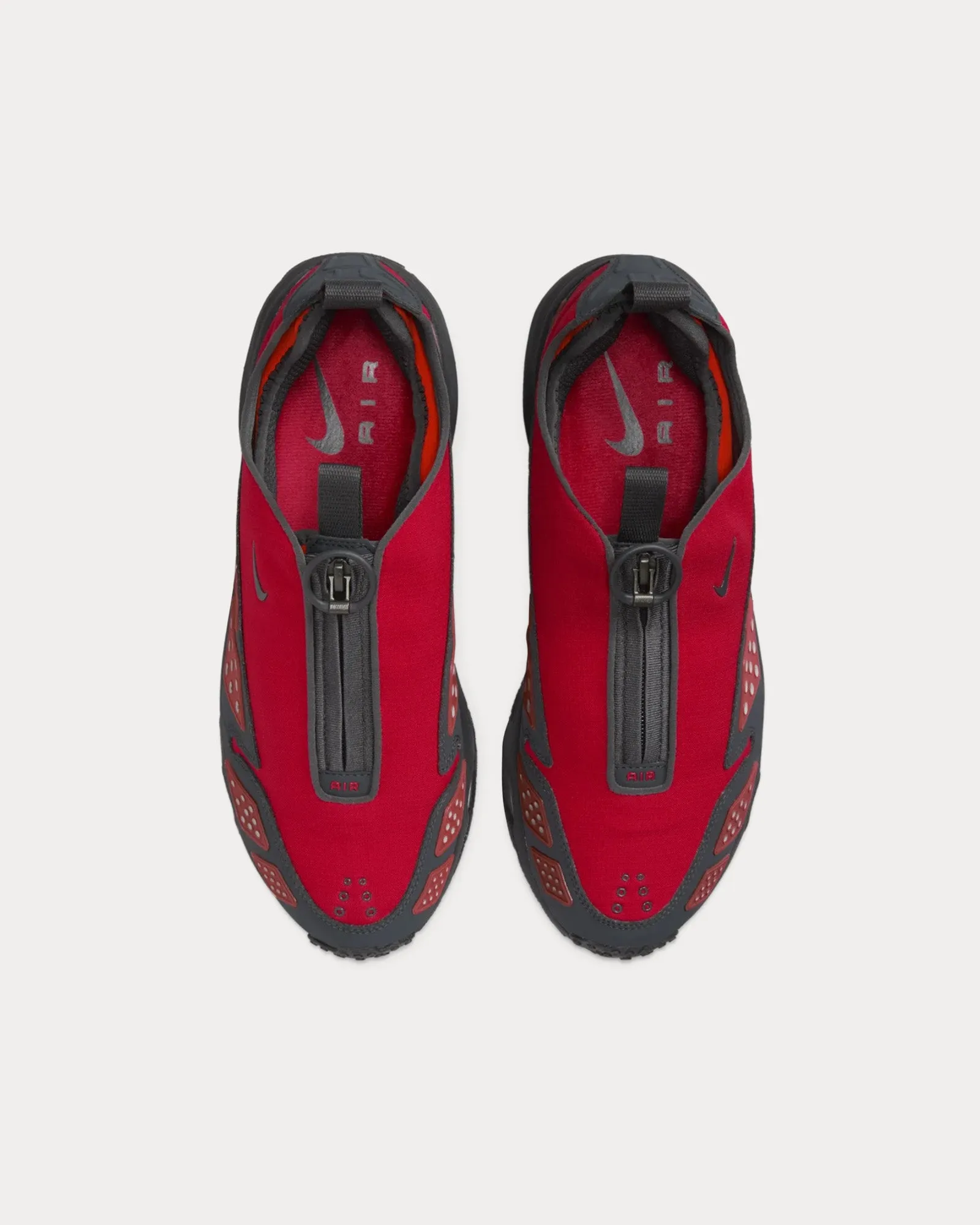 Air Max SNDR Gore-Tex Dark Smoke Grey / Fire Red Low Top Sneakers