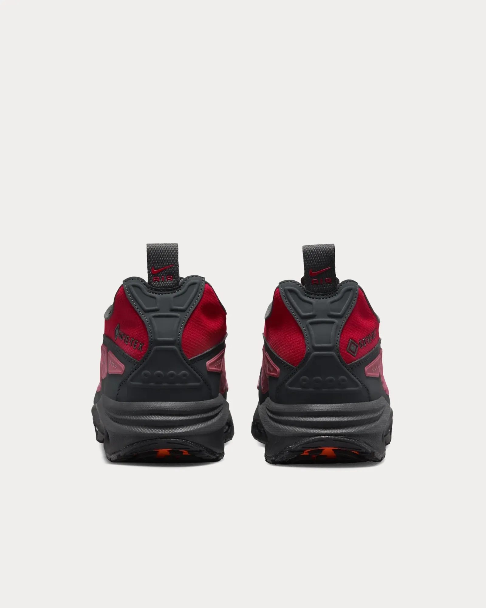Air Max SNDR Gore-Tex Dark Smoke Grey / Fire Red Low Top Sneakers