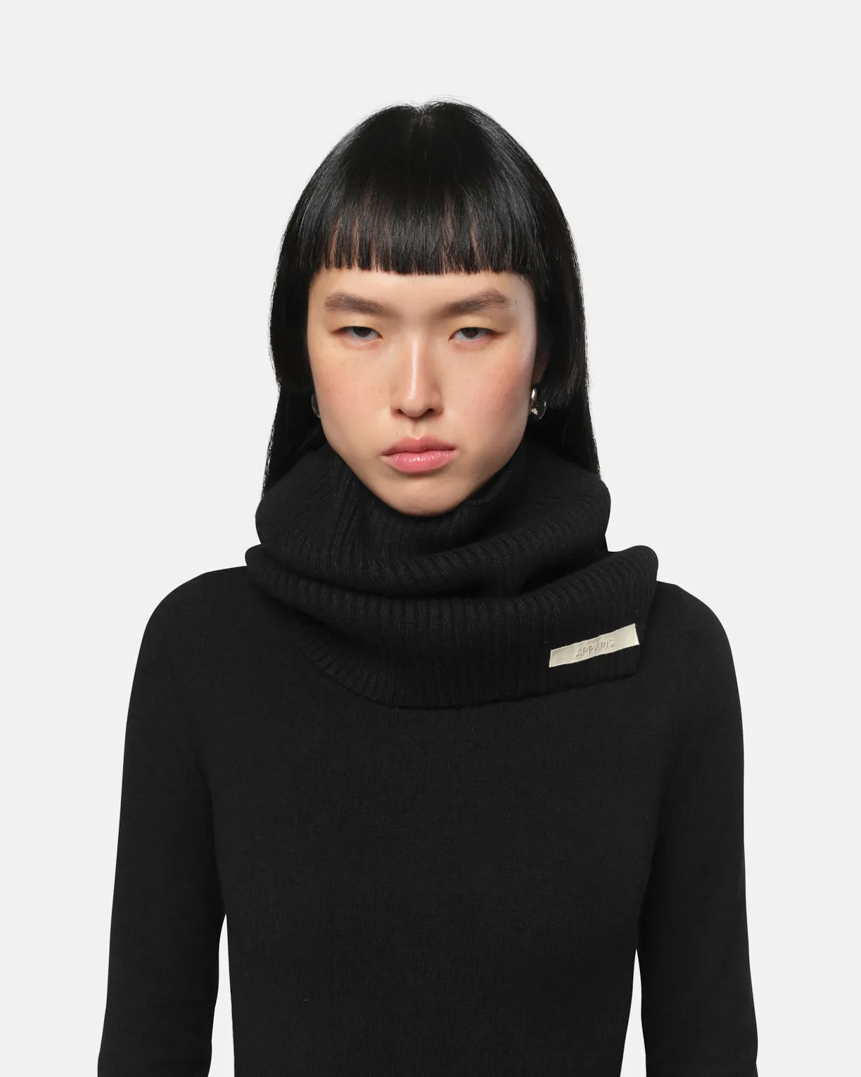 Albi Noir Neck Warmer