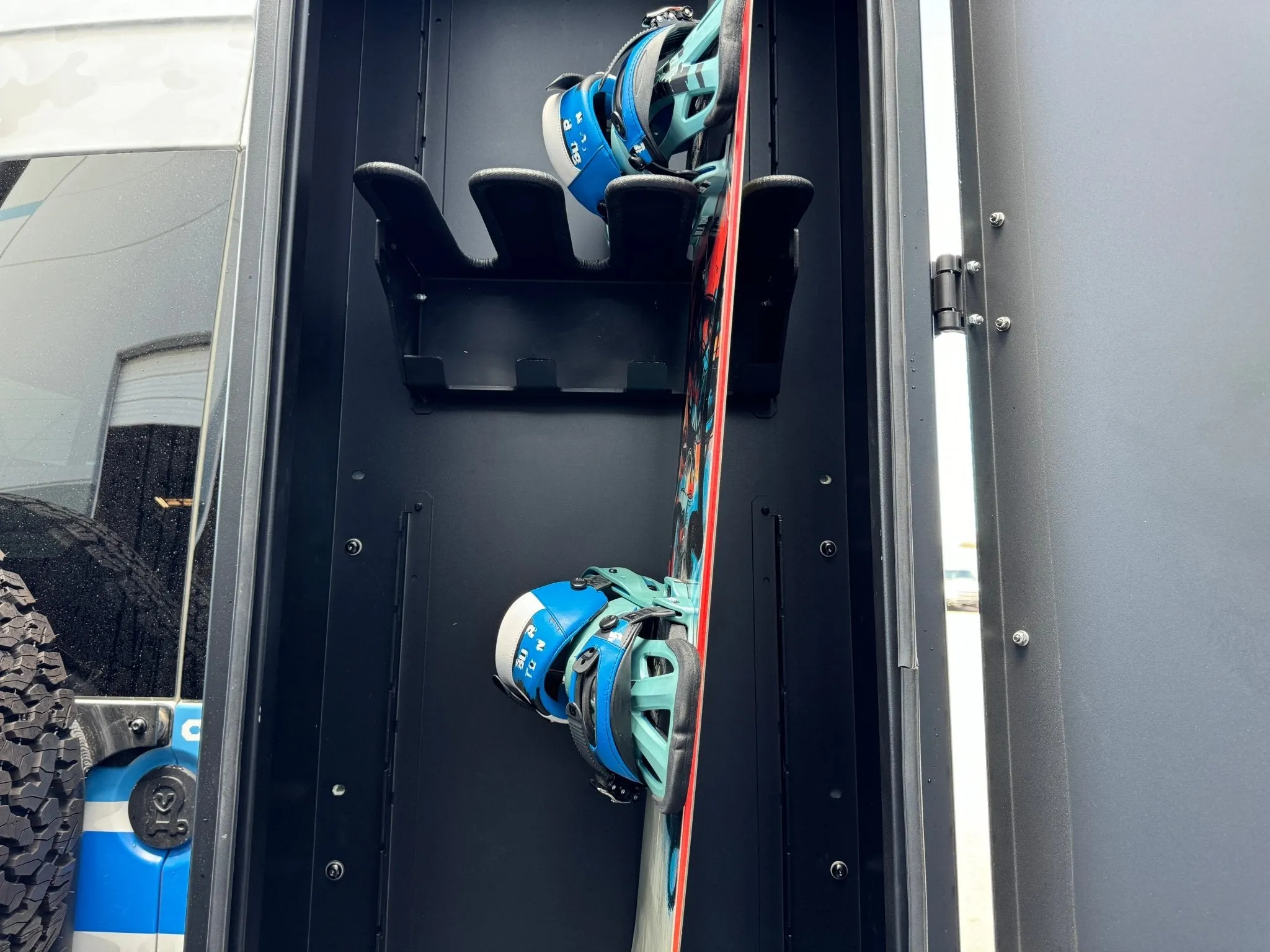 Alpine Box (Ski, Snowboards, & Golf)