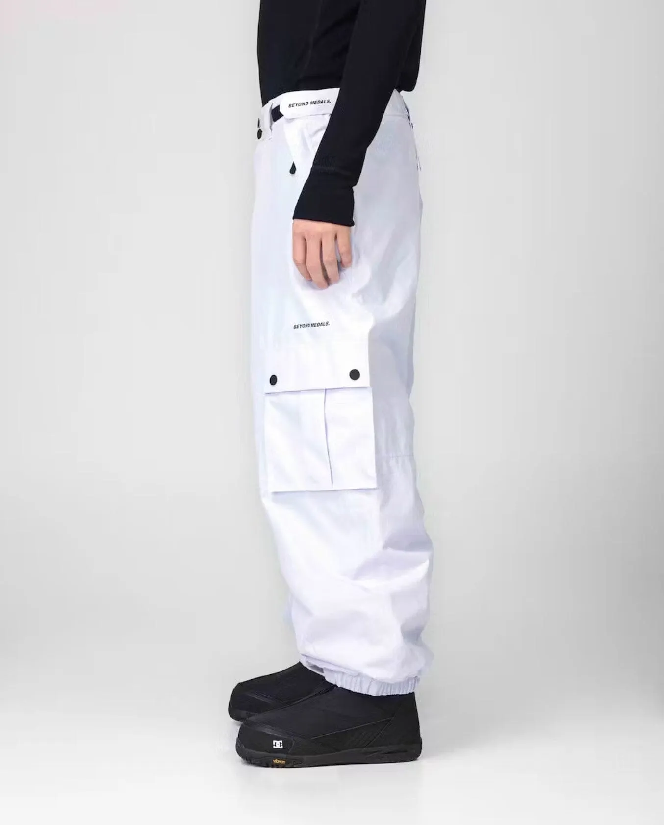 BEYOND MEDALS Cargo Snowboard Pants Lilac 2024