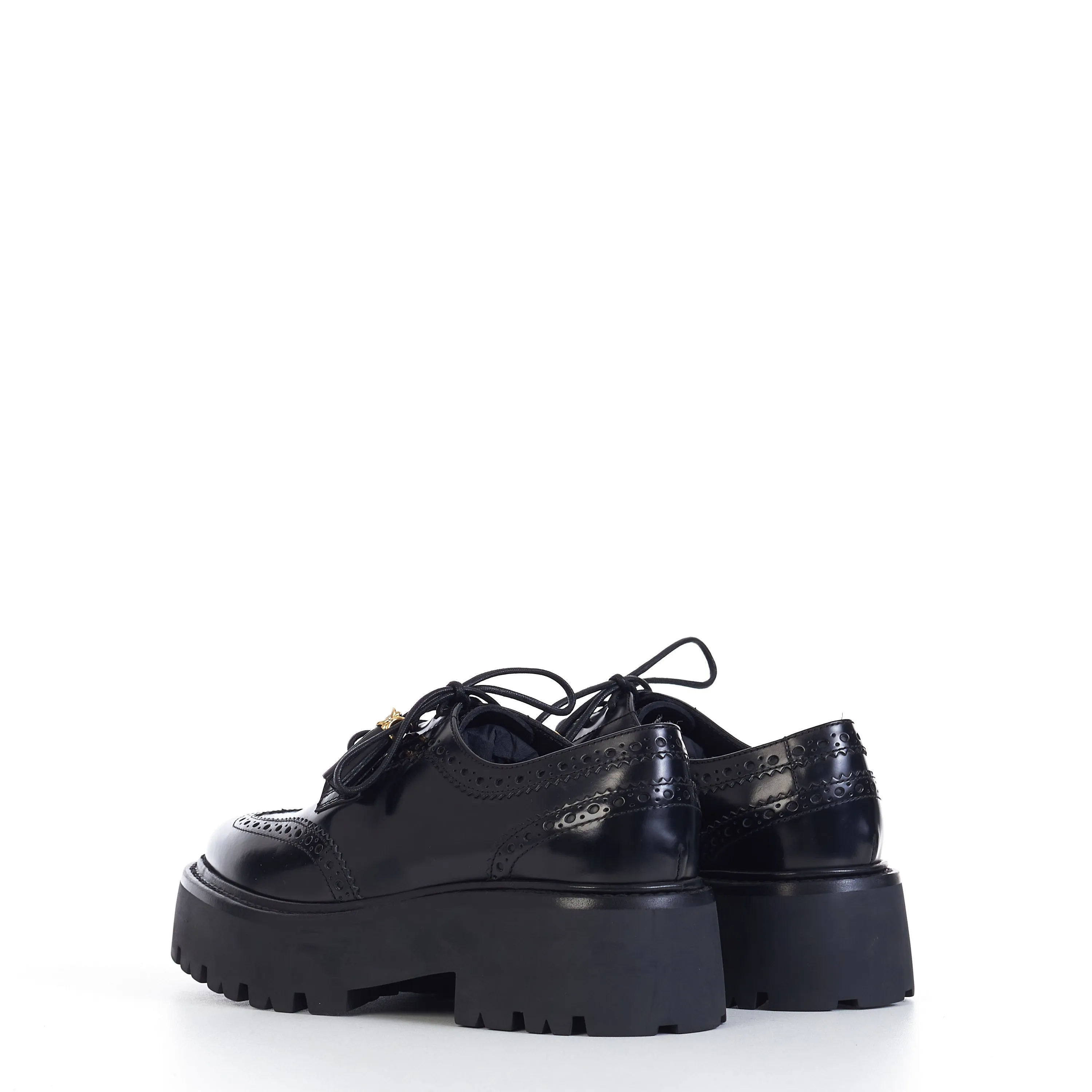 Bulky Brogue Derby In Black Polished Bull Leather